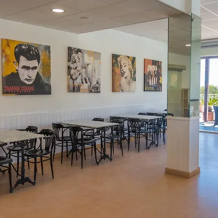 Albatros Family Διαμέρισμα *